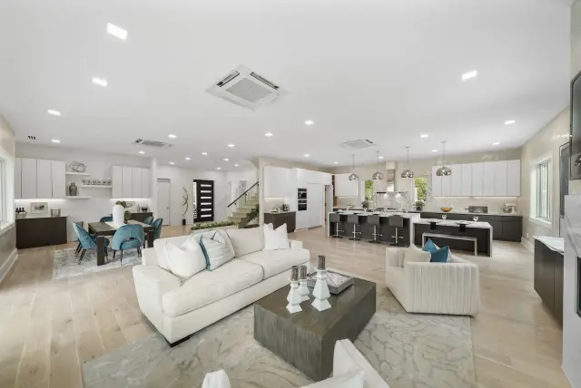Bayou Enclave, a SCIP custom home built by Everlasting Homes in Houston, TX — photograph 2 of 23